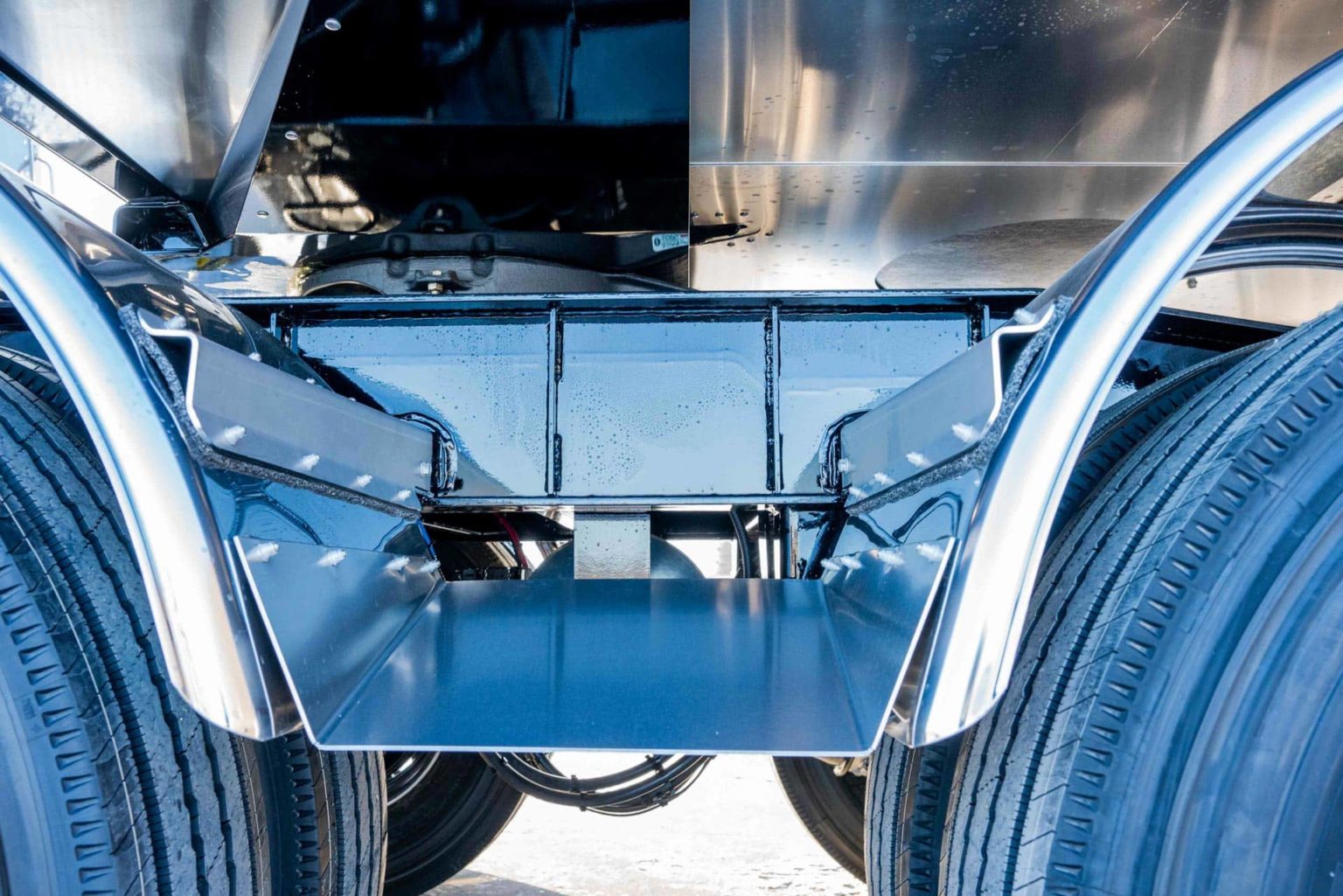Lode King Distinction Aluminum Hopper