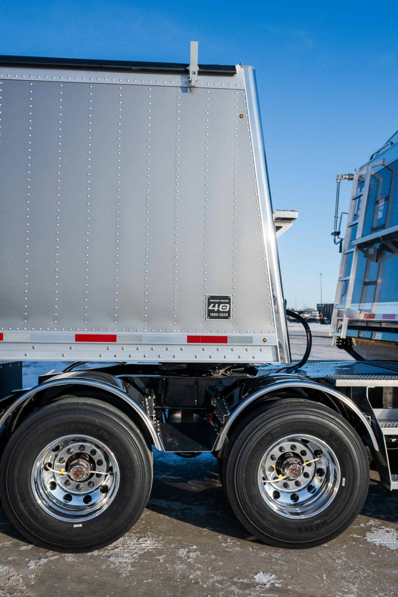 Lode King Distinction Aluminum Hopper