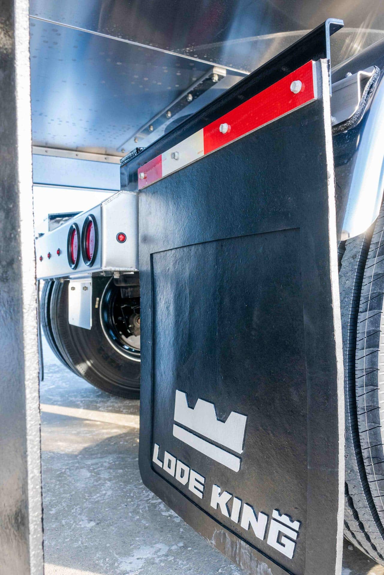 Lode King Distinction Aluminum Hopper