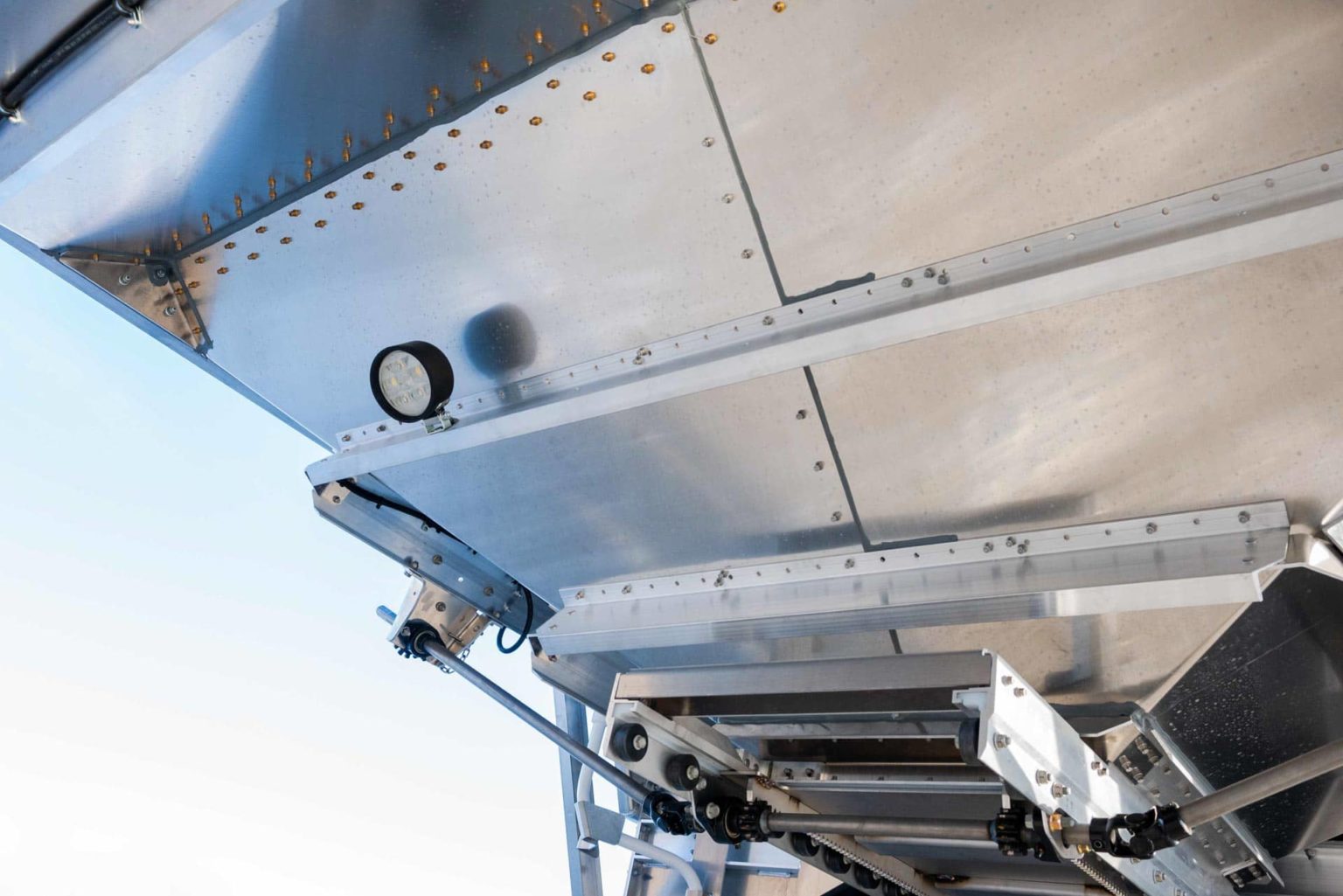 Lode King Distinction Aluminum Hopper
