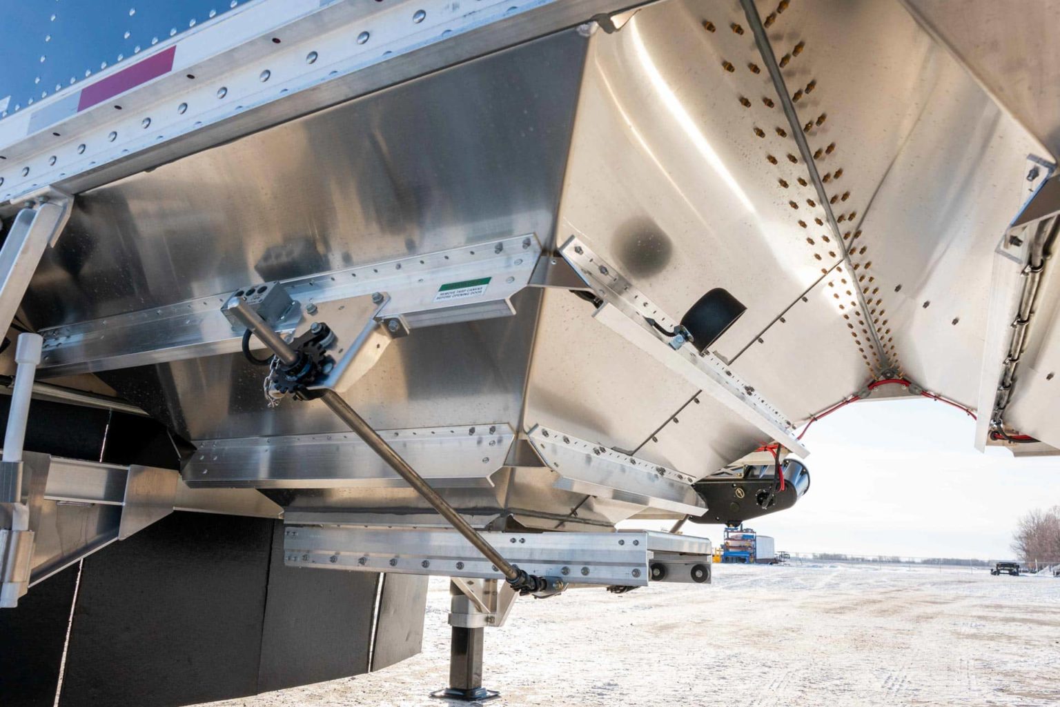 Lode King Distinction Aluminum Hopper