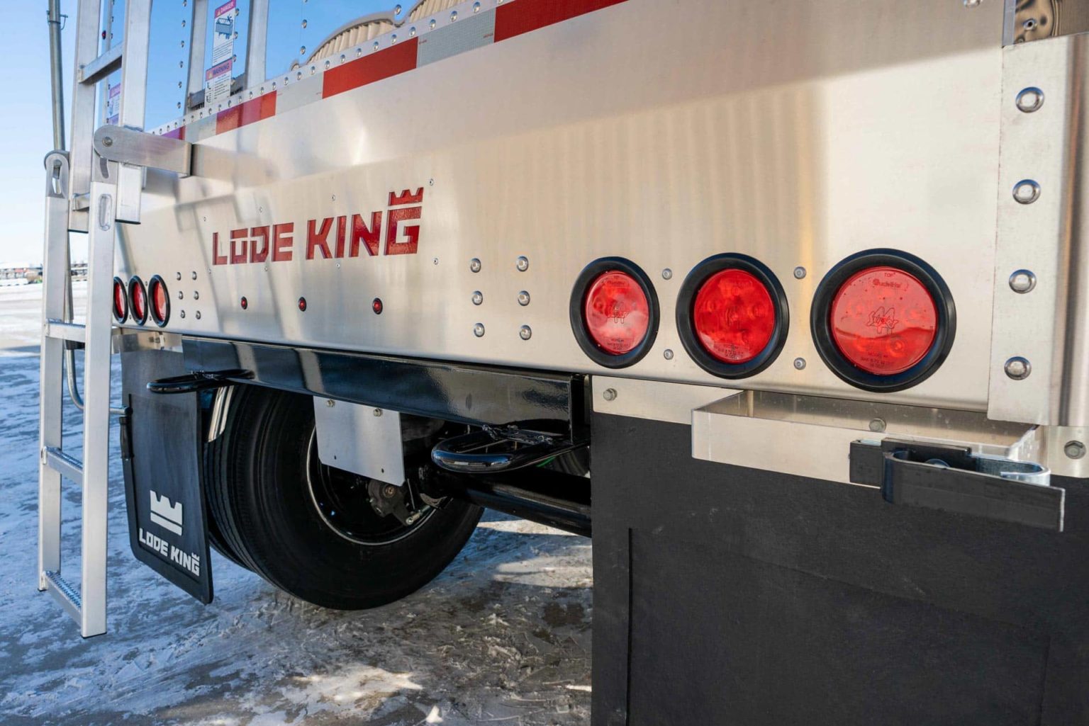 Lode King Distinction Aluminum Hopper