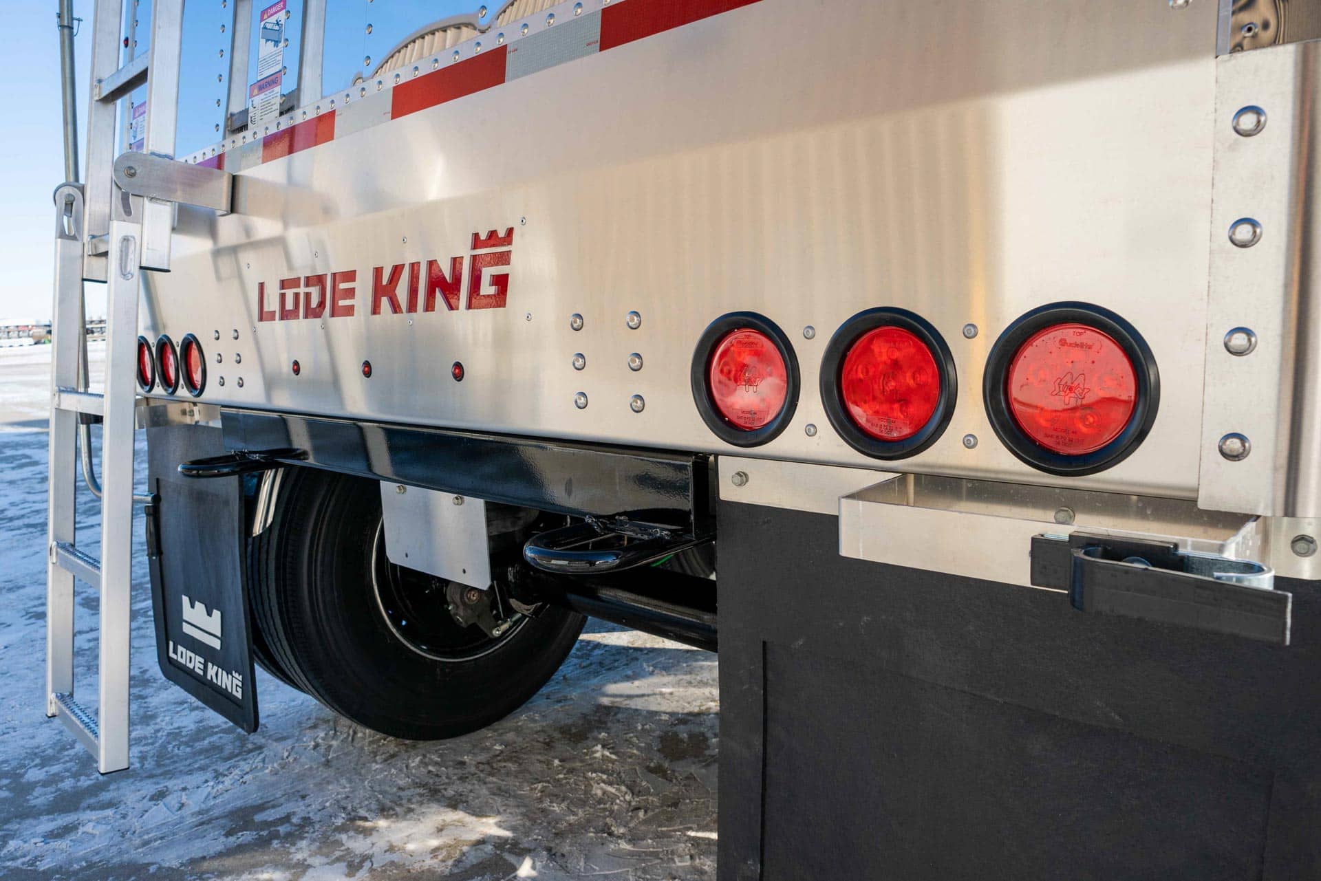 Lode King Distinction Aluminum Hopper