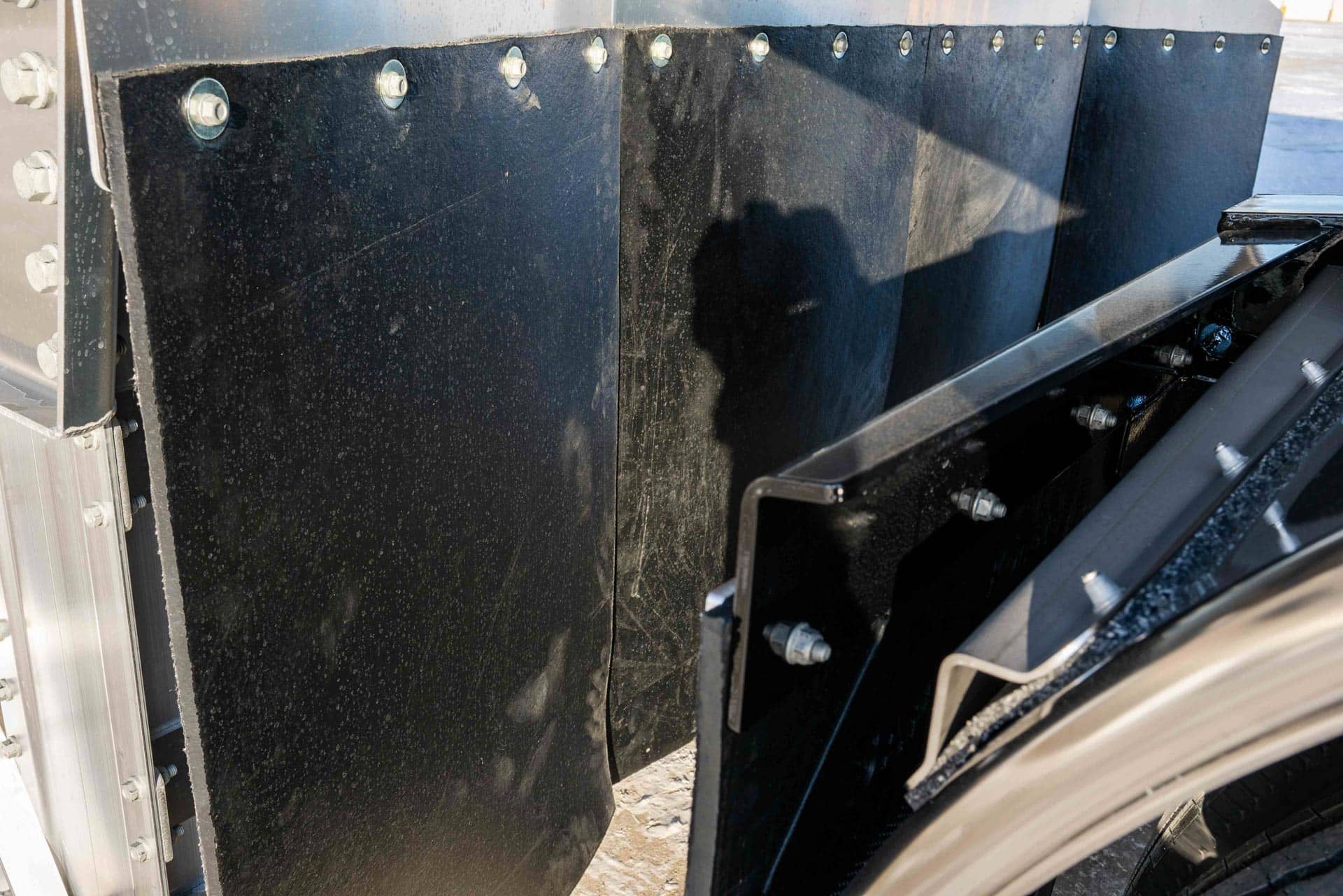 Lode King Distinction Aluminum Hopper