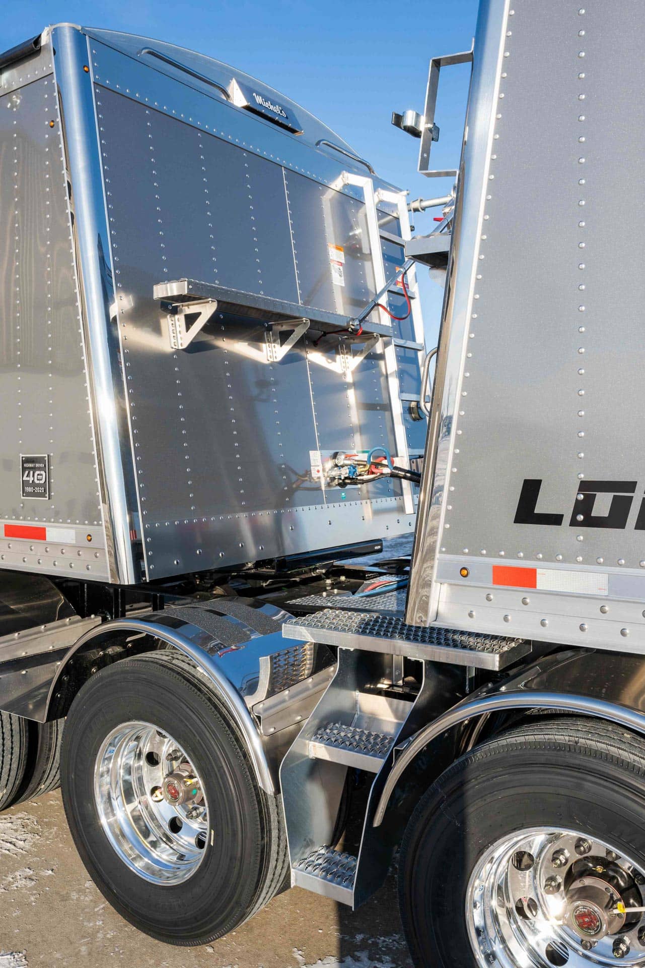 Lode King Distinction Aluminum Hopper