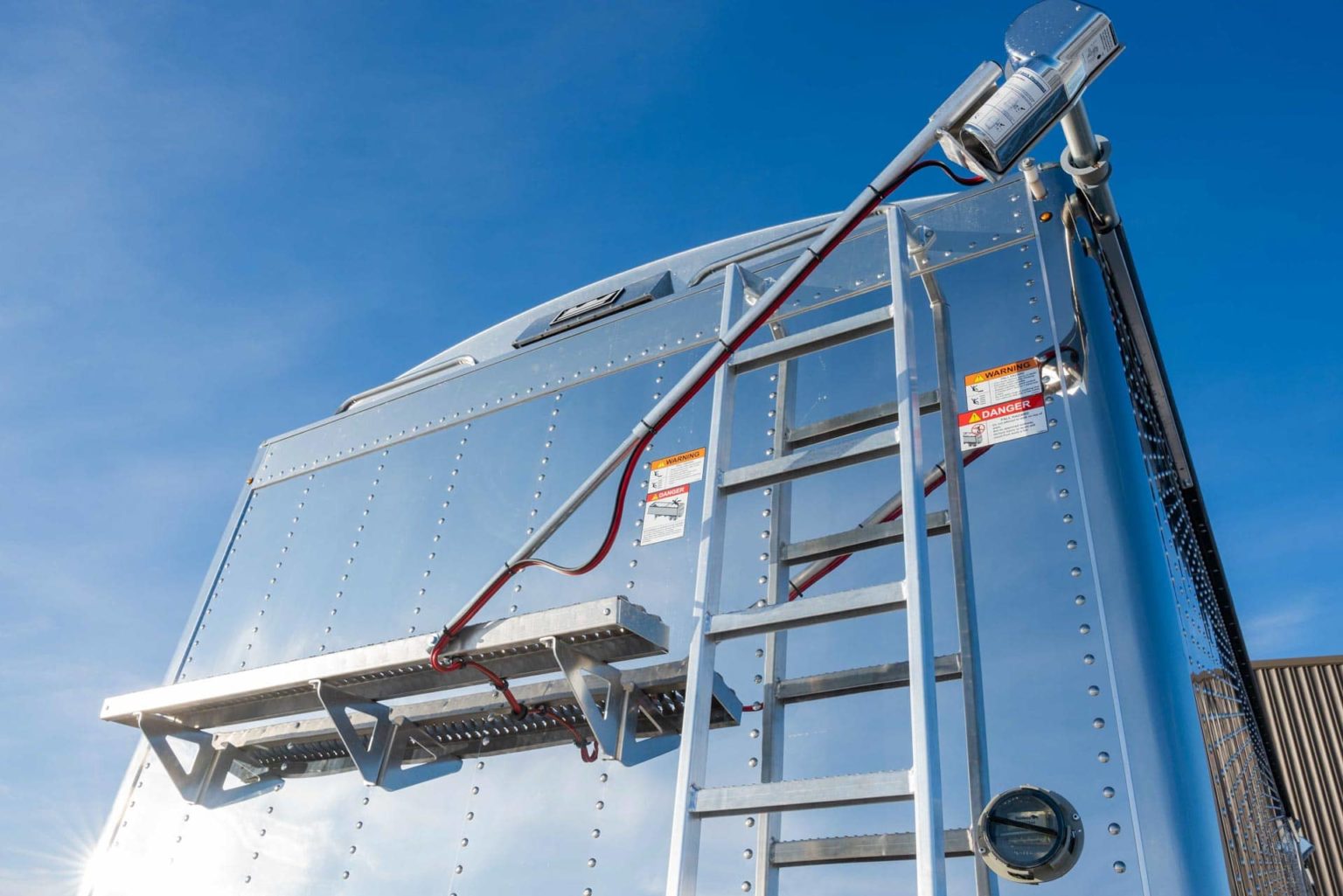 Lode King Distinction Aluminum Hopper