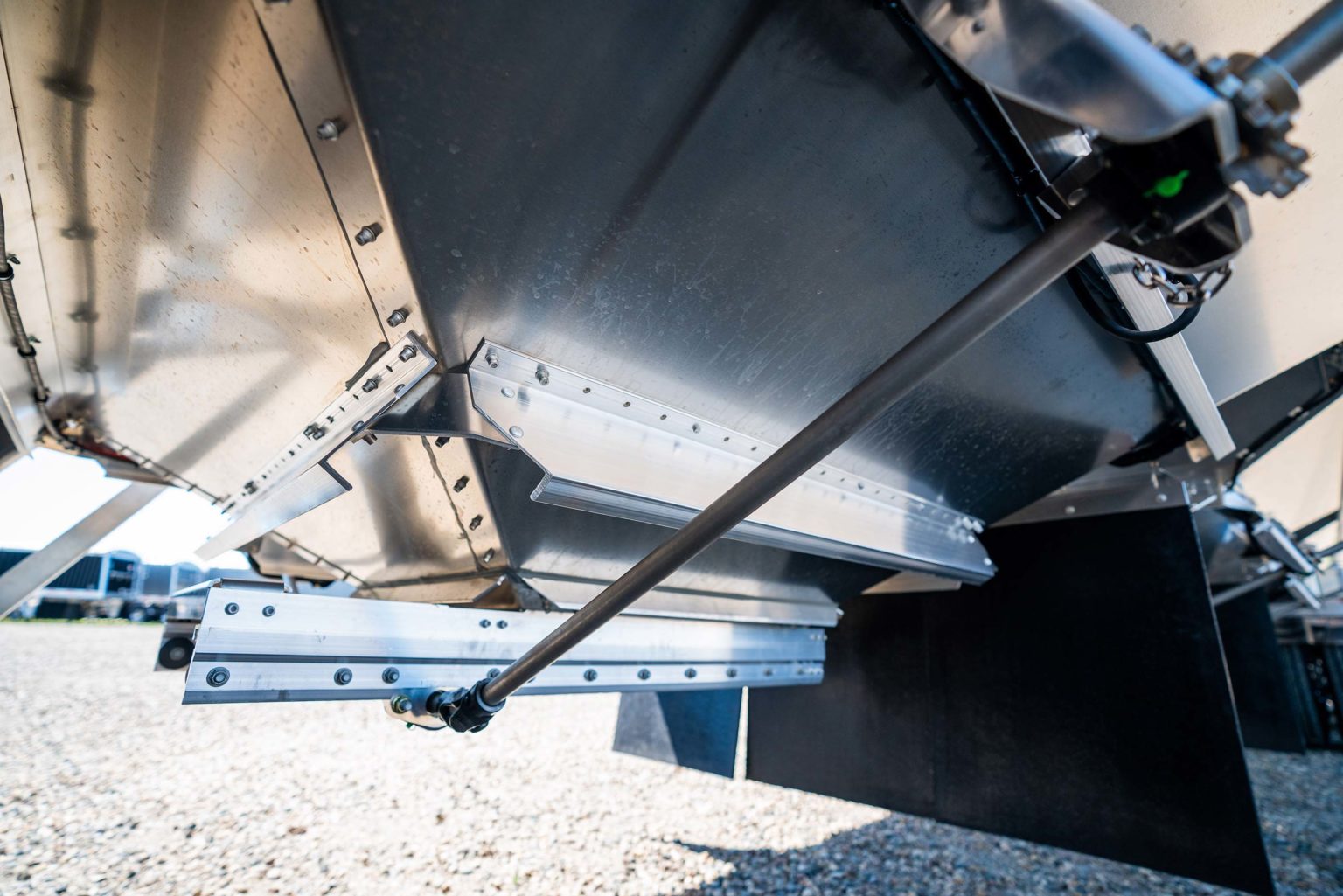 Lode King Distinction Tri-Axle Hopper